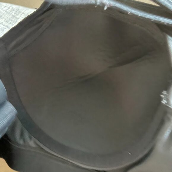 All in Motion Black Wireless Adjustable Wide Strap Sports Bra Size 36DD - Picture 11 of 11